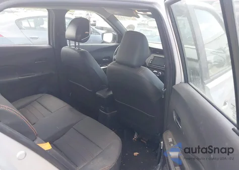 2020 Nissan Kicks Sr Xtronic Cvt z USA, uszkodzony, nr VIN 3N1CP5DV5LL566578